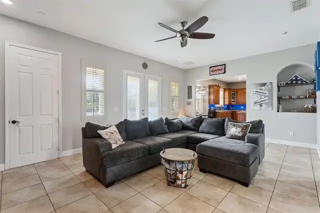 Listing Photo 15