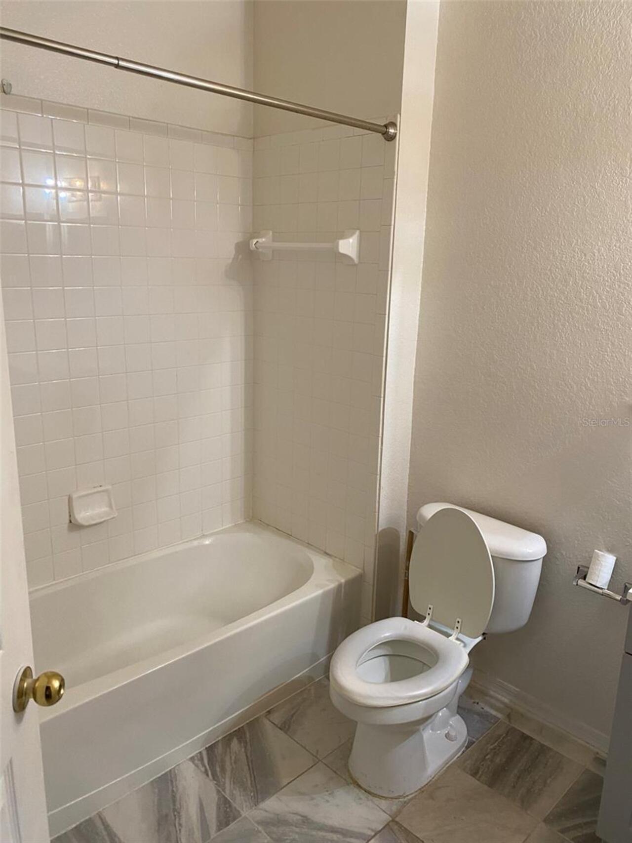 Listing Photo 10