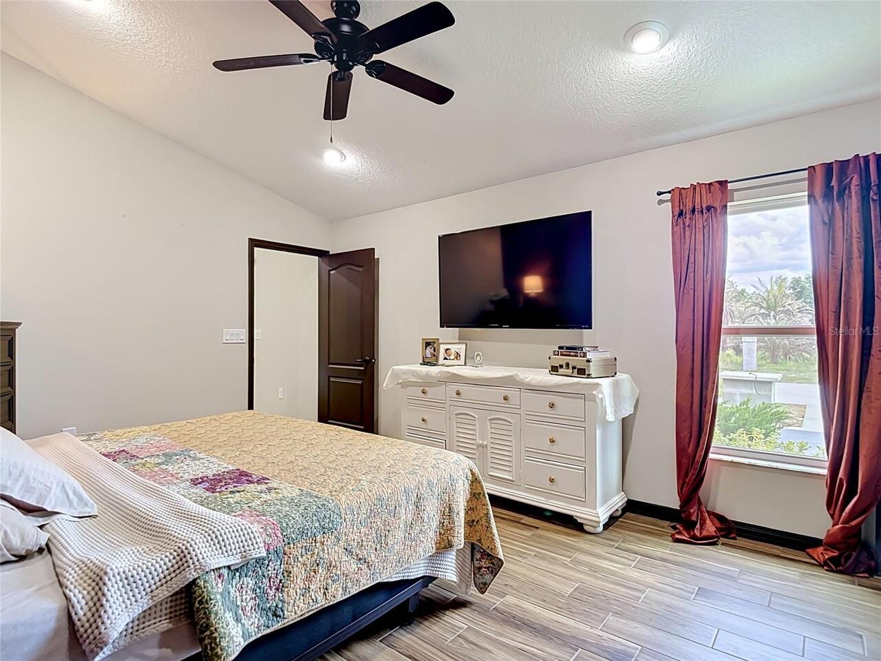 Listing Photo 34