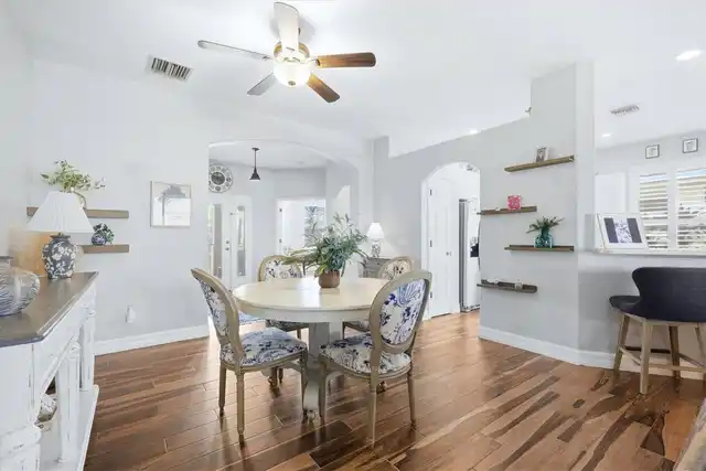 Listing Photo 10