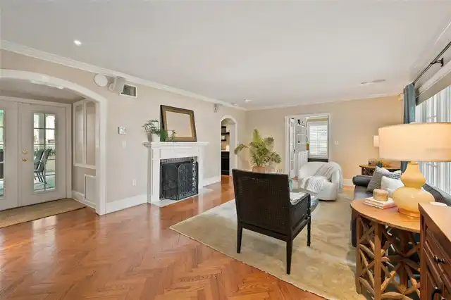 Listing Photo 6