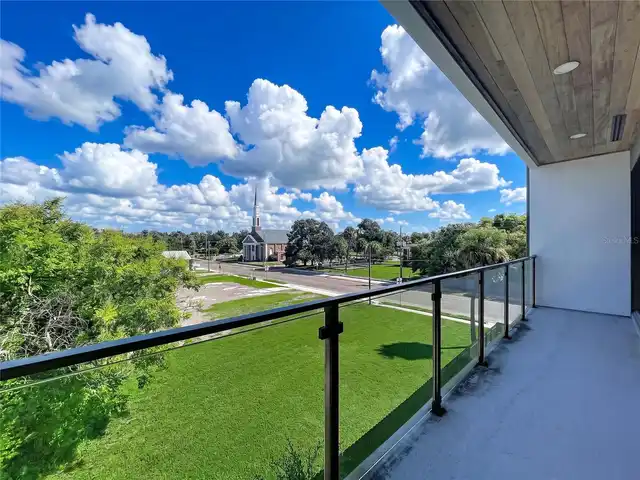 Listing Photo 16