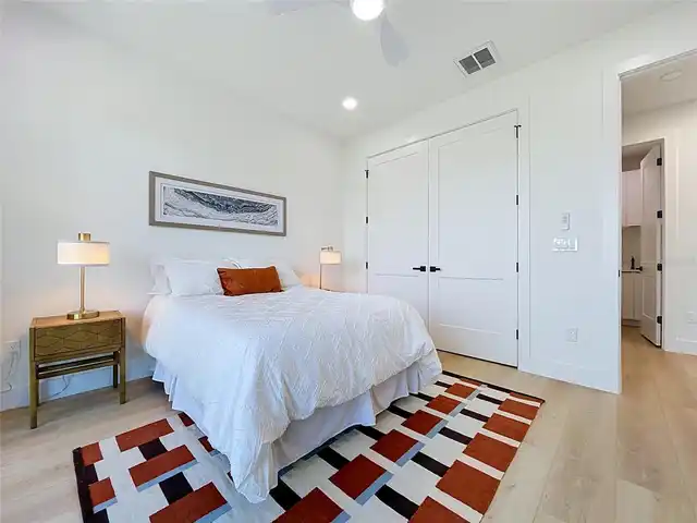 Listing Photo 33