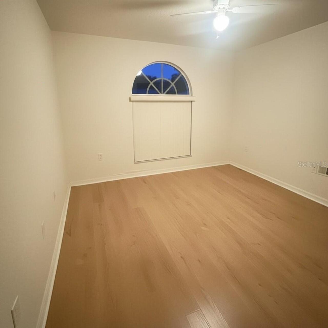Listing Photo 8