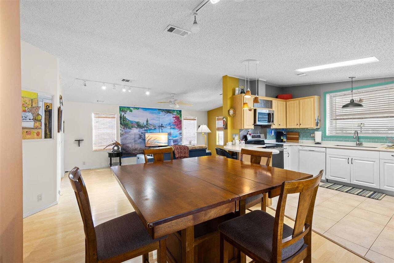 Listing Photo 10