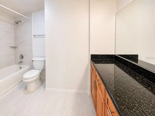 Listing Photo 12