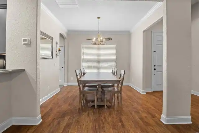 Listing Photo 10