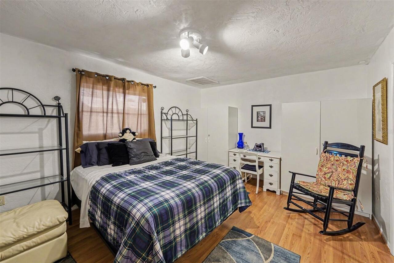 Listing Photo 18