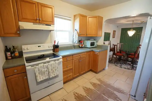 Listing Photo 11