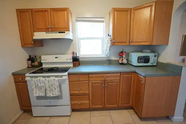 Listing Photo 12