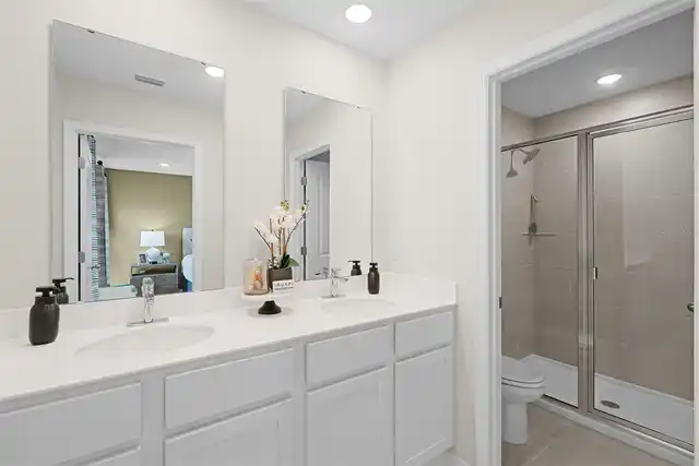 Listing Photo 11