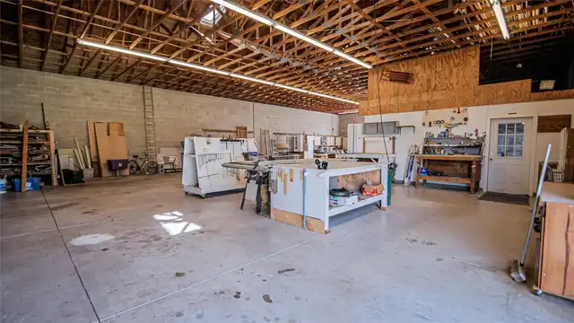 Listing Photo 18