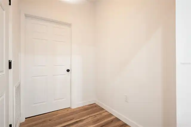 Listing Photo 10