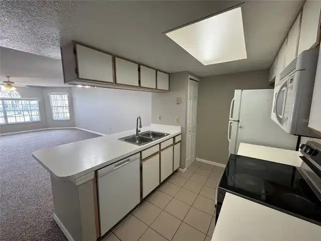 Listing Photo 8