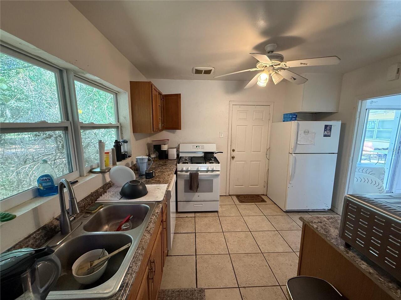 Listing Photo 9