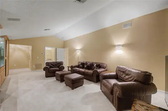 Listing Photo 24