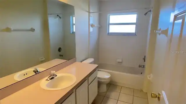 Listing Photo 6