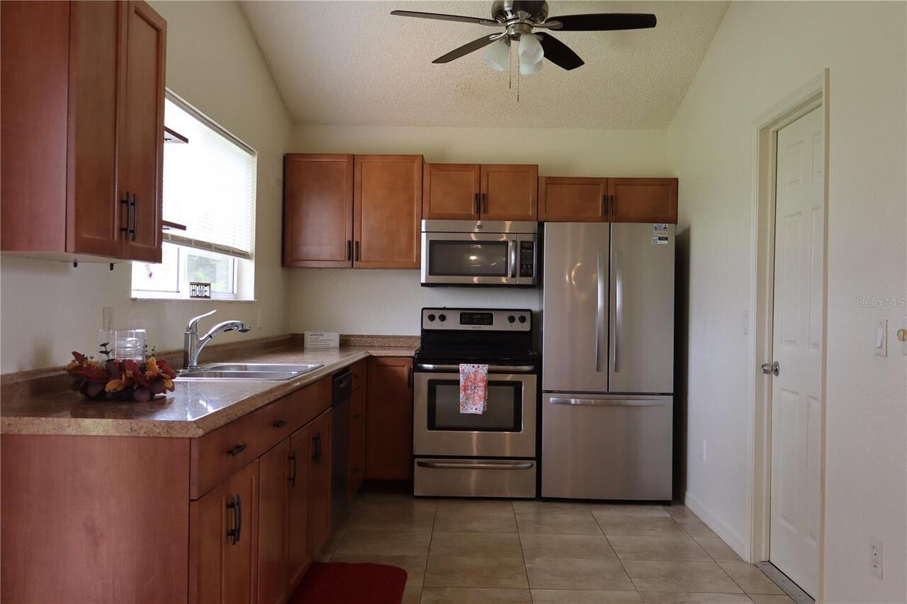 Listing Photo 14