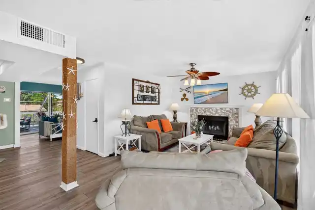 Listing Photo 8