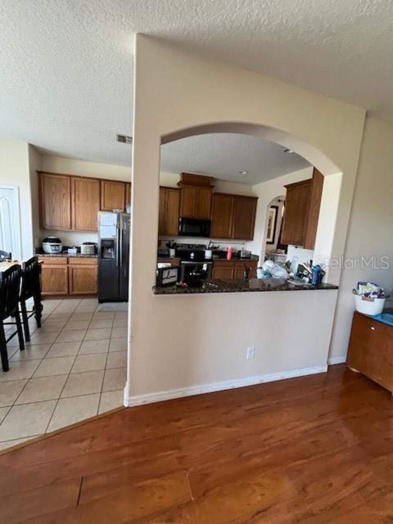 Listing Photo 9