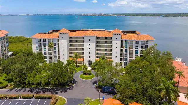 St Petersburg Real Estate