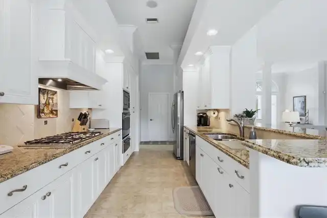 Listing Photo 15