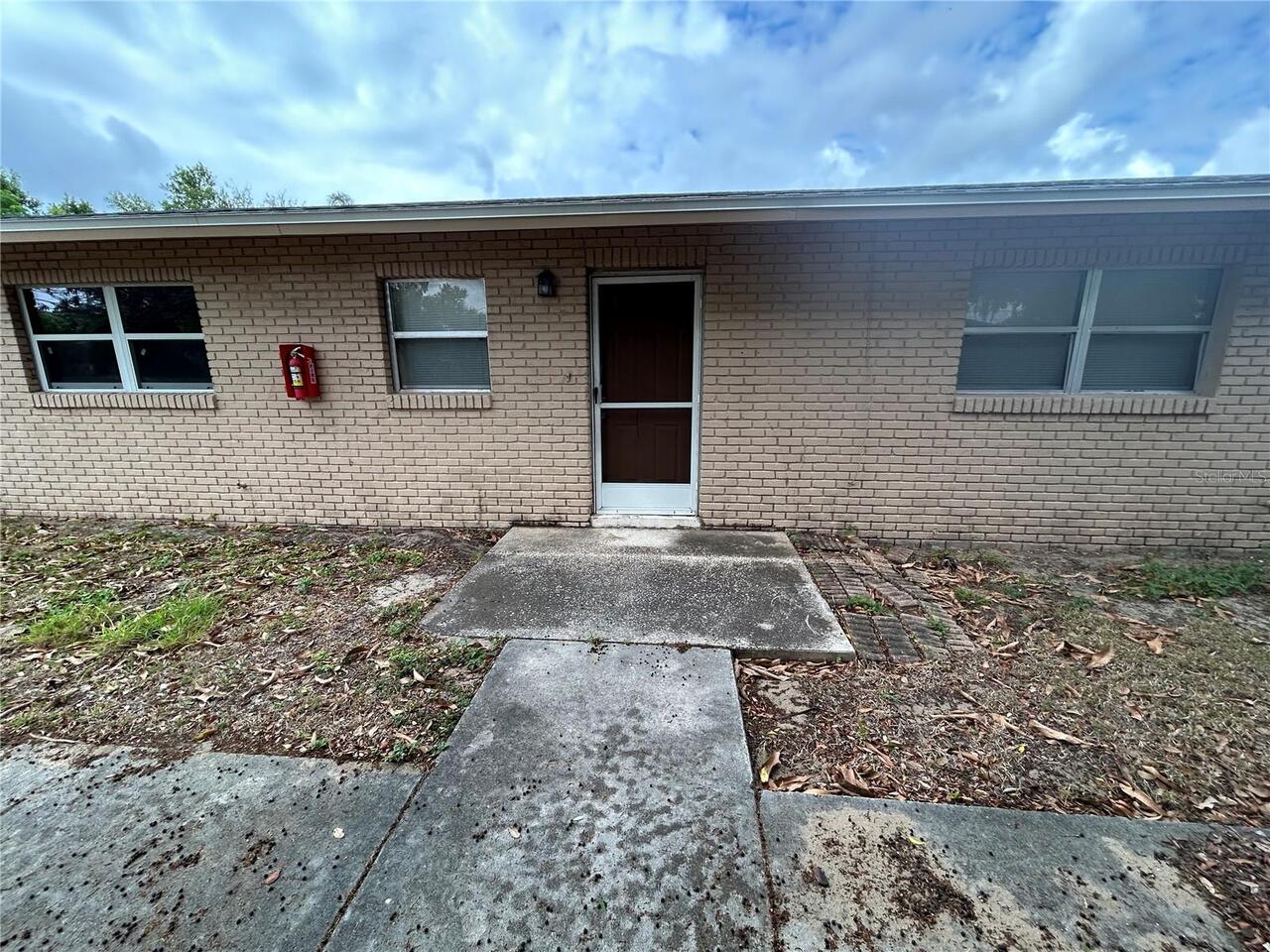 Listing Photo 12