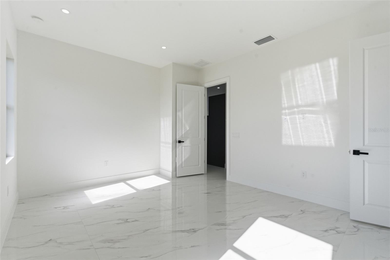 Listing Photo 37