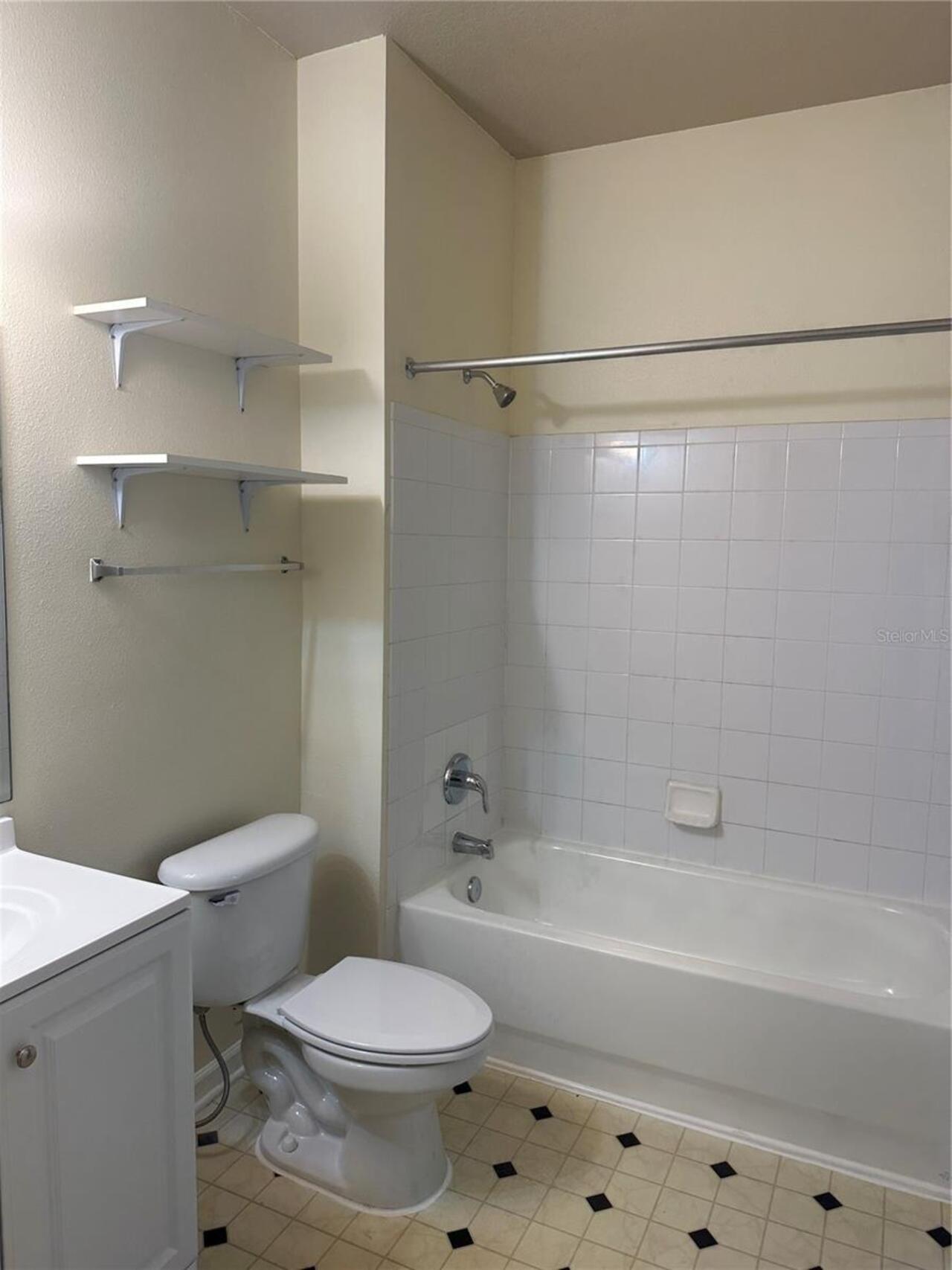 Listing Photo 9