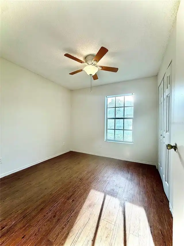 Listing Photo 9