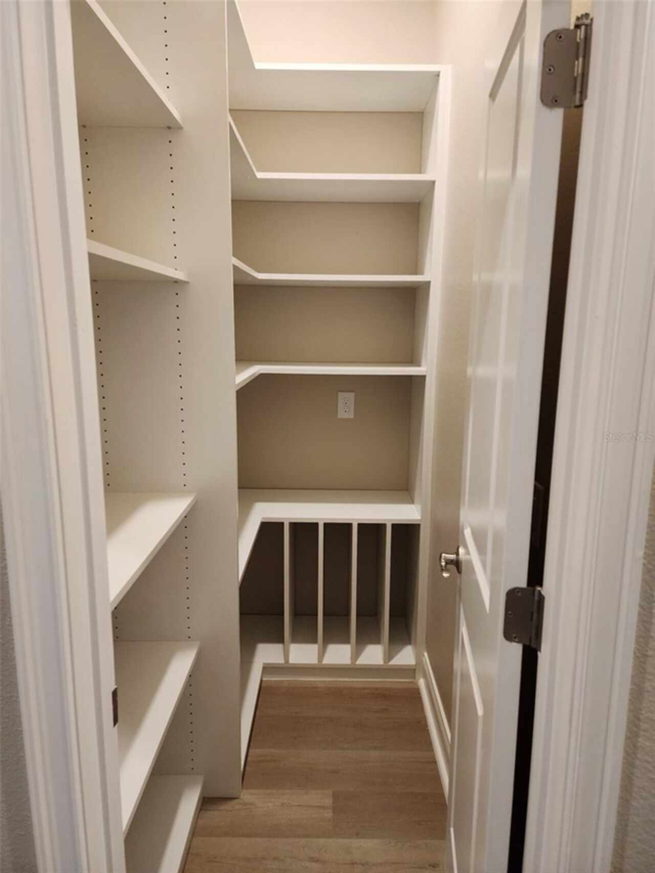 Listing Photo 7