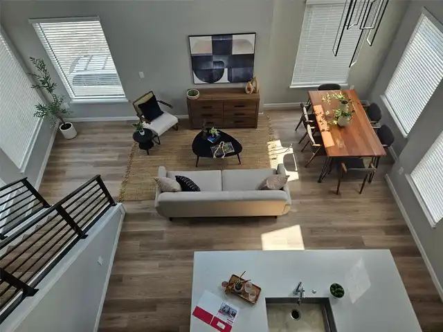 Listing Photo 12