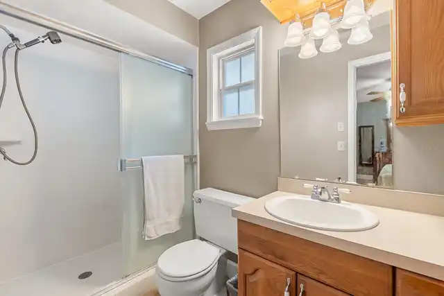 Listing Photo 11
