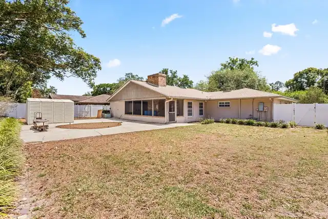 Listing Photo 17