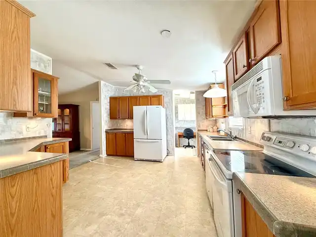 Listing Photo 5
