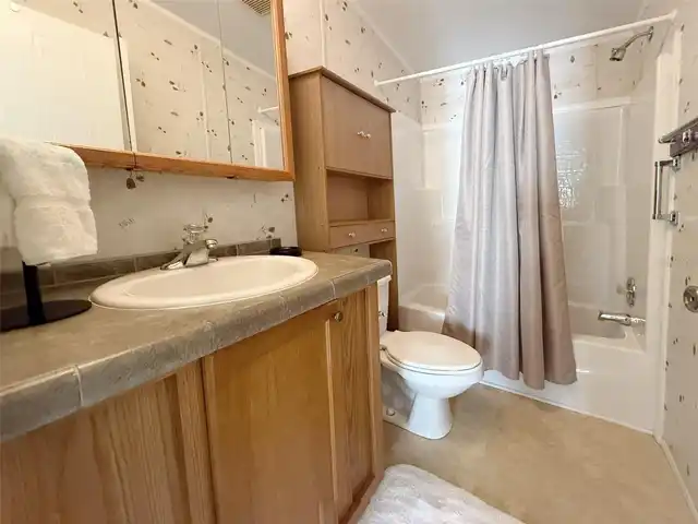 Listing Photo 18