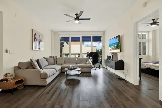 Listing Photo 10