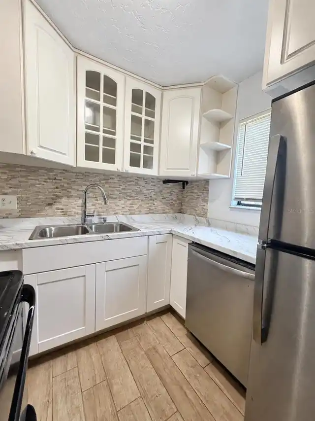 Listing Photo 8