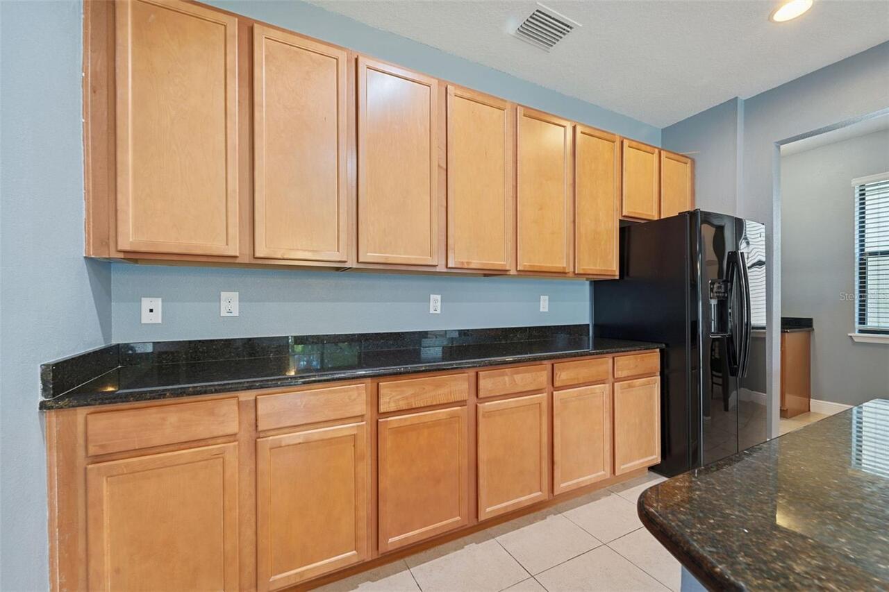 Listing Photo 12