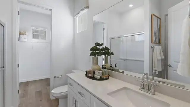 Listing Photo 12