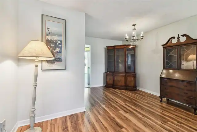 Listing Photo 7