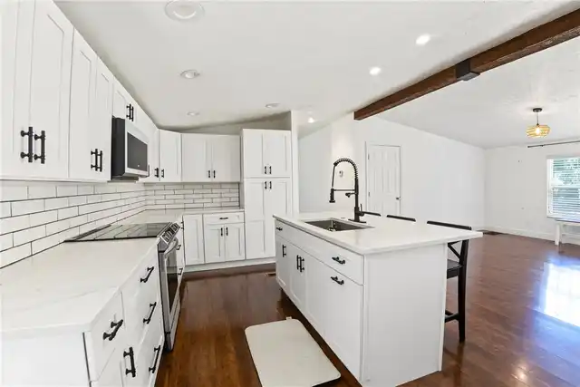 Listing Photo 7