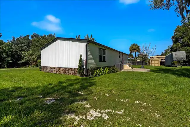 Listing Photo 16