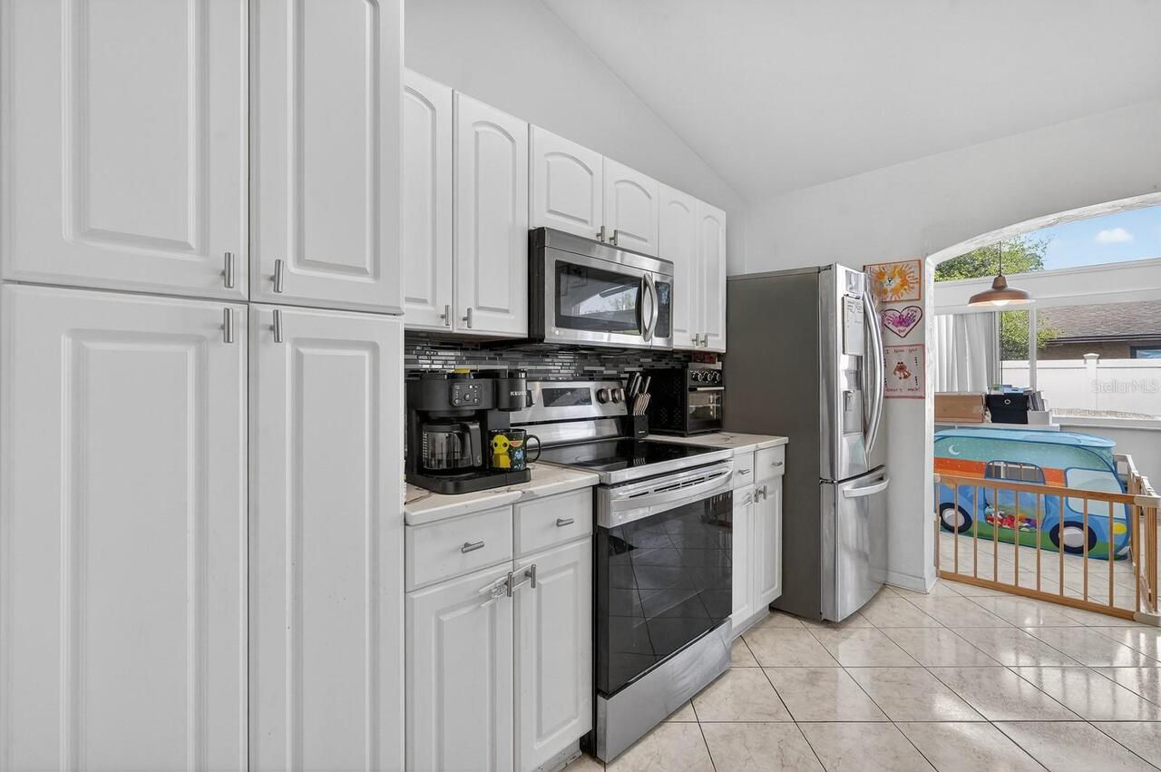 Listing Photo 10