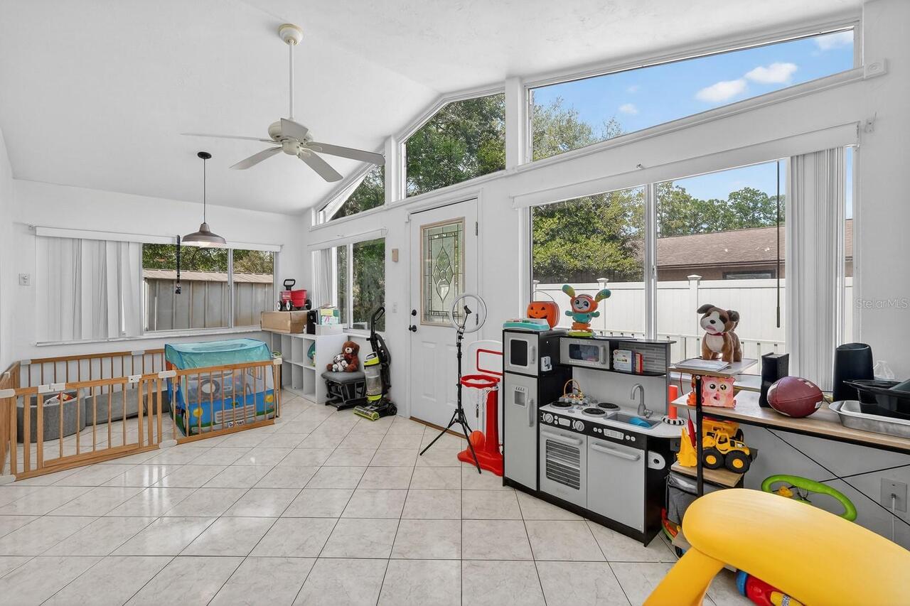 Listing Photo 17
