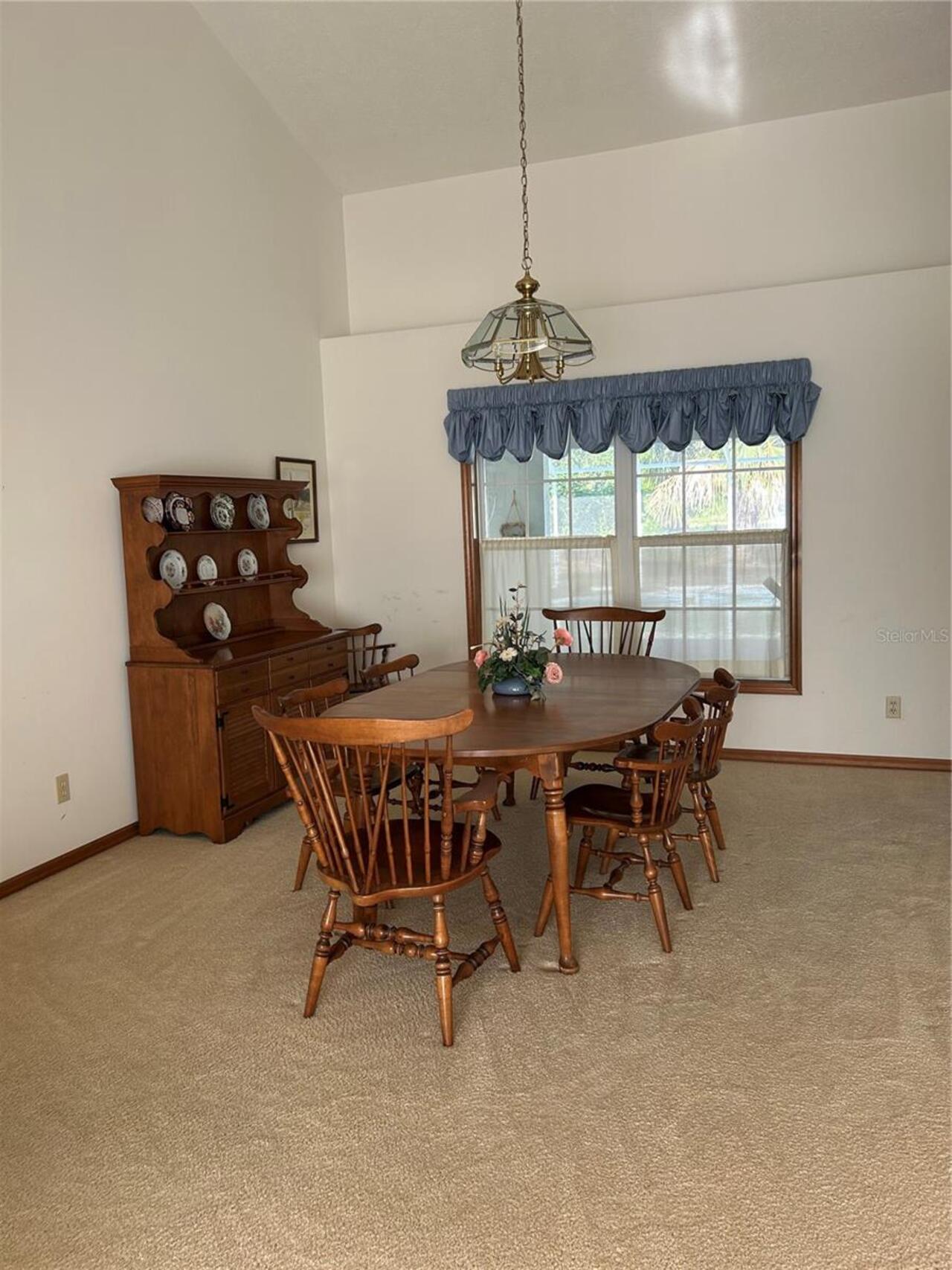 Listing Photo 10