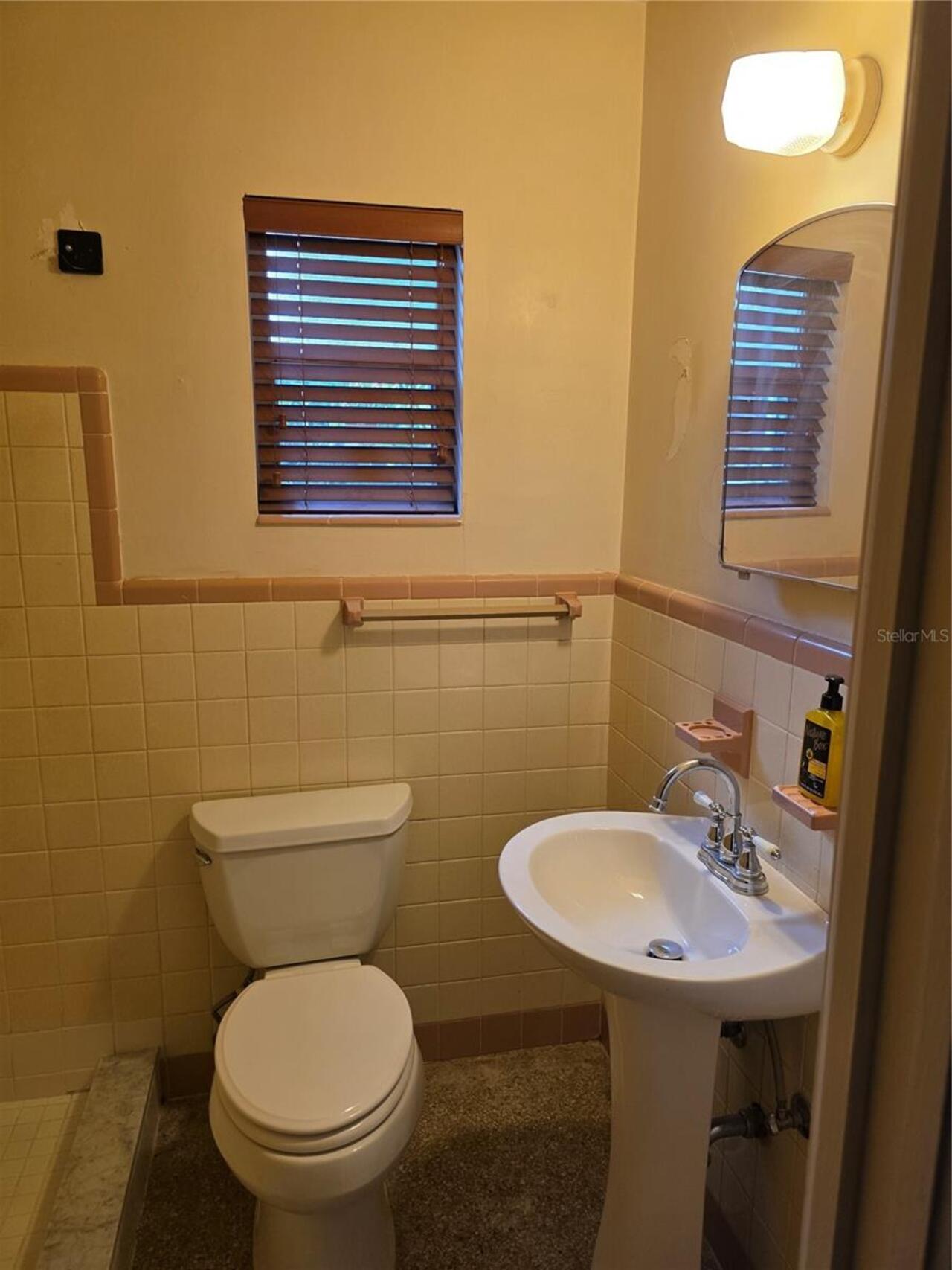 Listing Photo 11