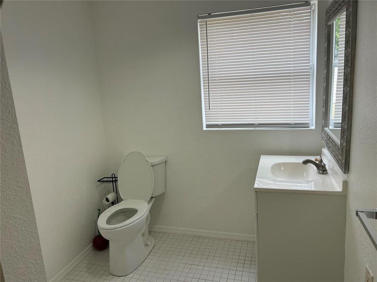 Listing Photo 12