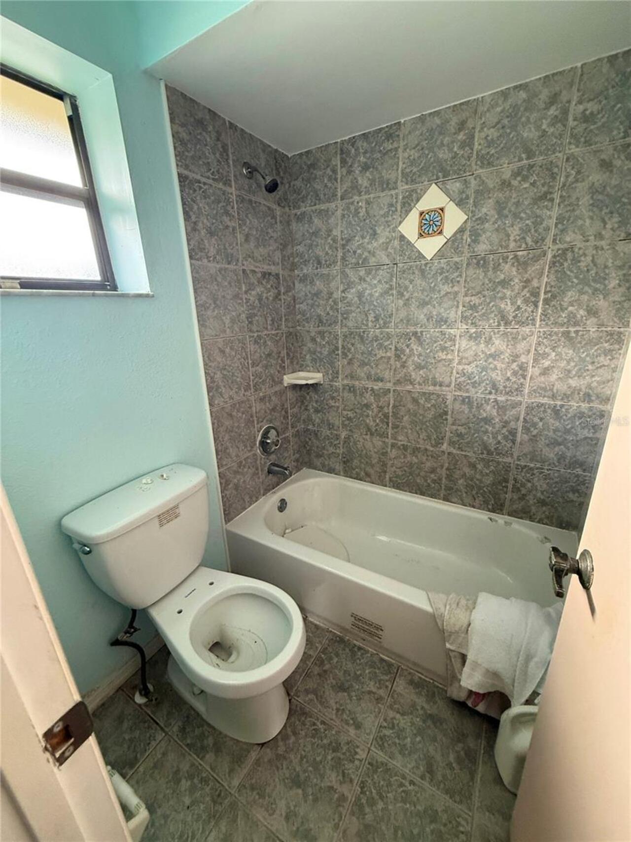 Listing Photo 14