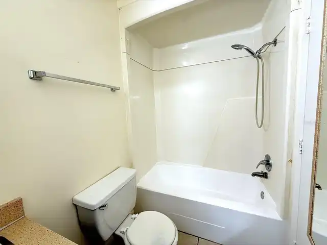 Listing Photo 7
